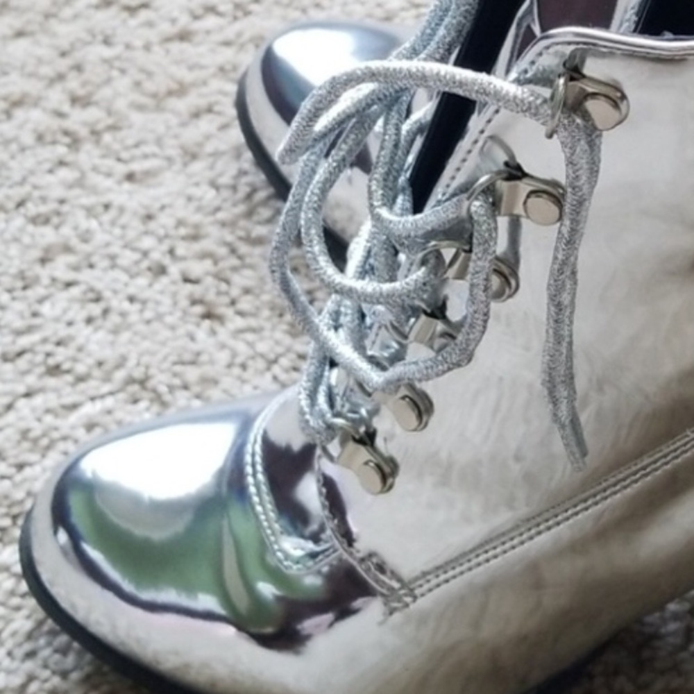 Metallic Patent Leather Chrome Silver lace up chunky high heel ankle boots Y2K - Picture 14 of 15